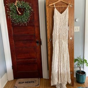 White maxi dress
